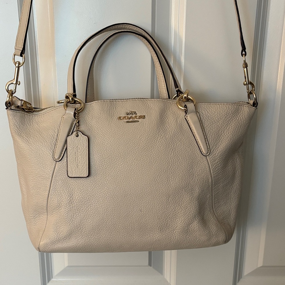 Coach ivory Leather Shoulder Bag